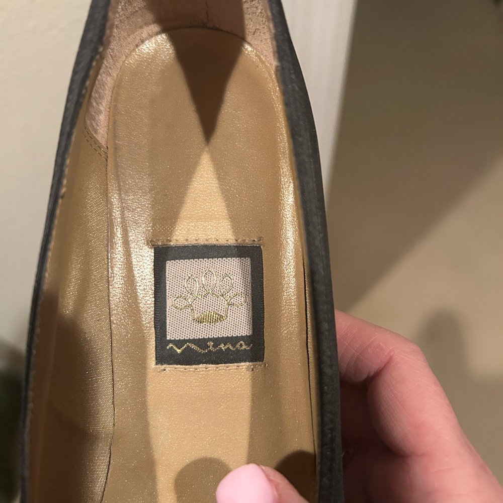 Nina Classic Black Heels - Picture 4 of 4